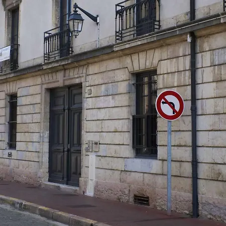 Bed & Breakfast Sasha'S Place 68M3 Appartement Beaune Centre Moderne 4*