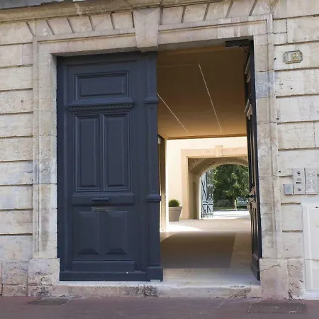 Bed & Breakfast Sasha'S Place 68M3 Appartement Beaune Centre Moderne 4*