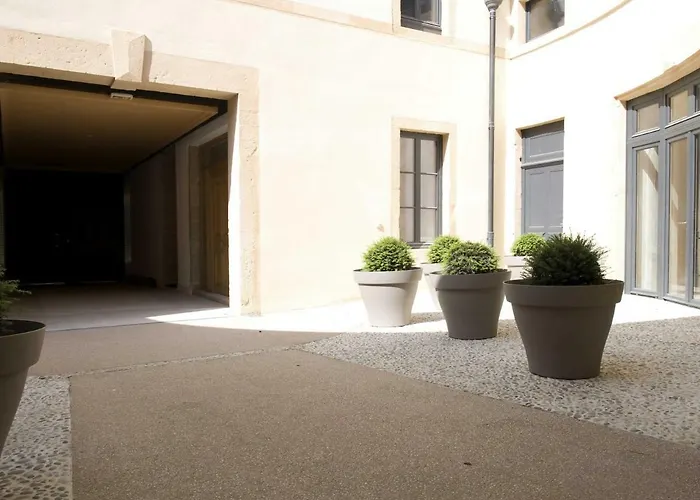 Bed & Breakfast Sasha'S Place 68M3 Appartement Beaune Centre Moderne 4*