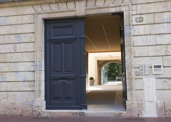 Bed & Breakfast Sasha'S Place 68M3 Appartement Beaune Centre Moderne 4*